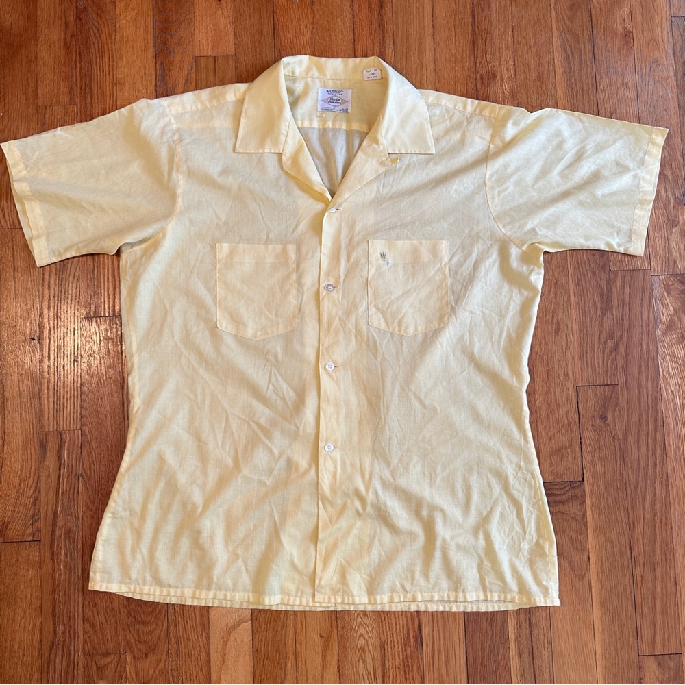 Vintage Arrow Decton Shirt - Yellow Short Sleeve - Made in USA (L)